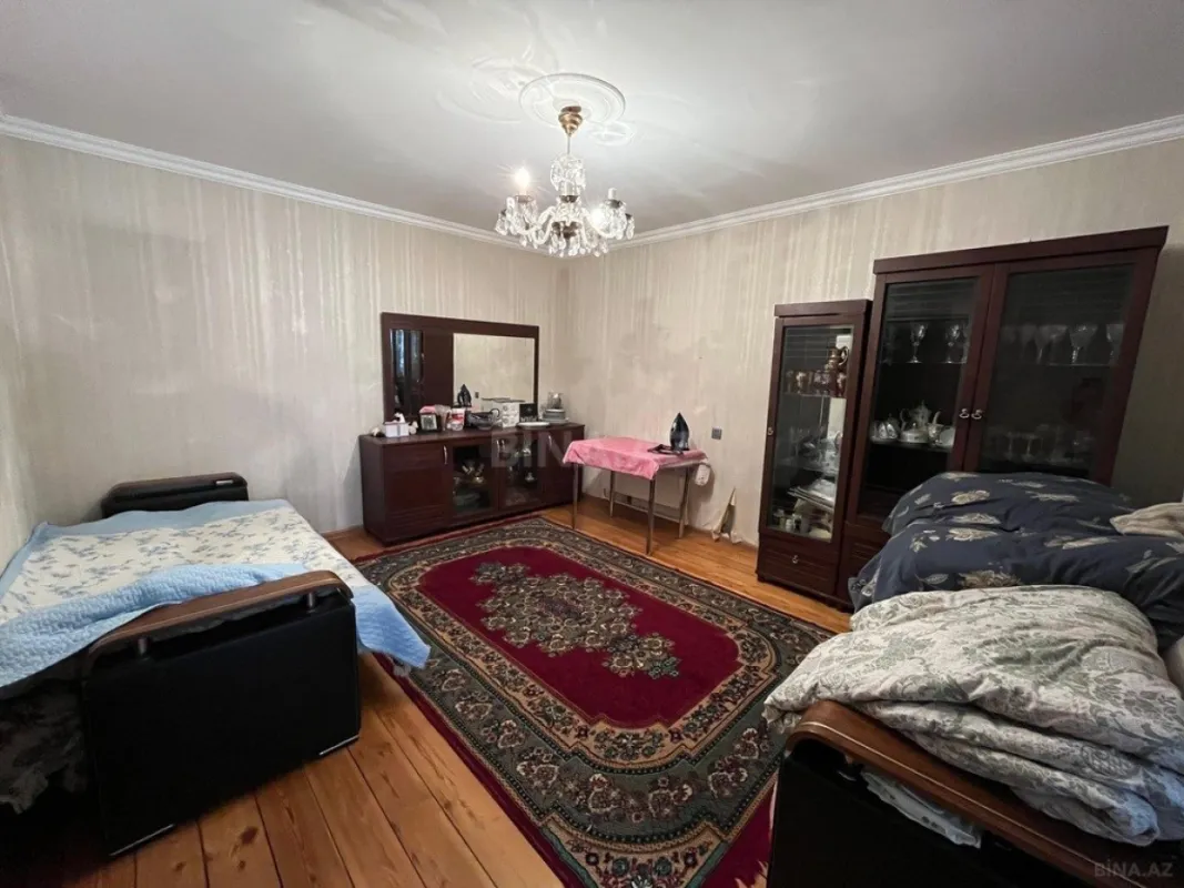 Satılır 7 otaqlı həyət evi 300 m²
