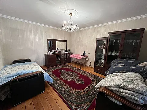 Satılır 7 otaqlı həyət evi 300 m²
