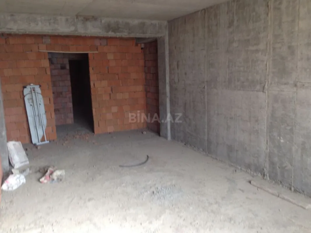 Satılır 3 otaqlı mənzil 124 m²