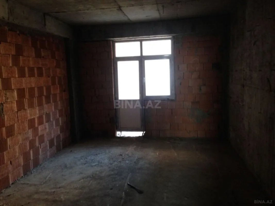 Satılır 3 otaqlı mənzil 124 m²