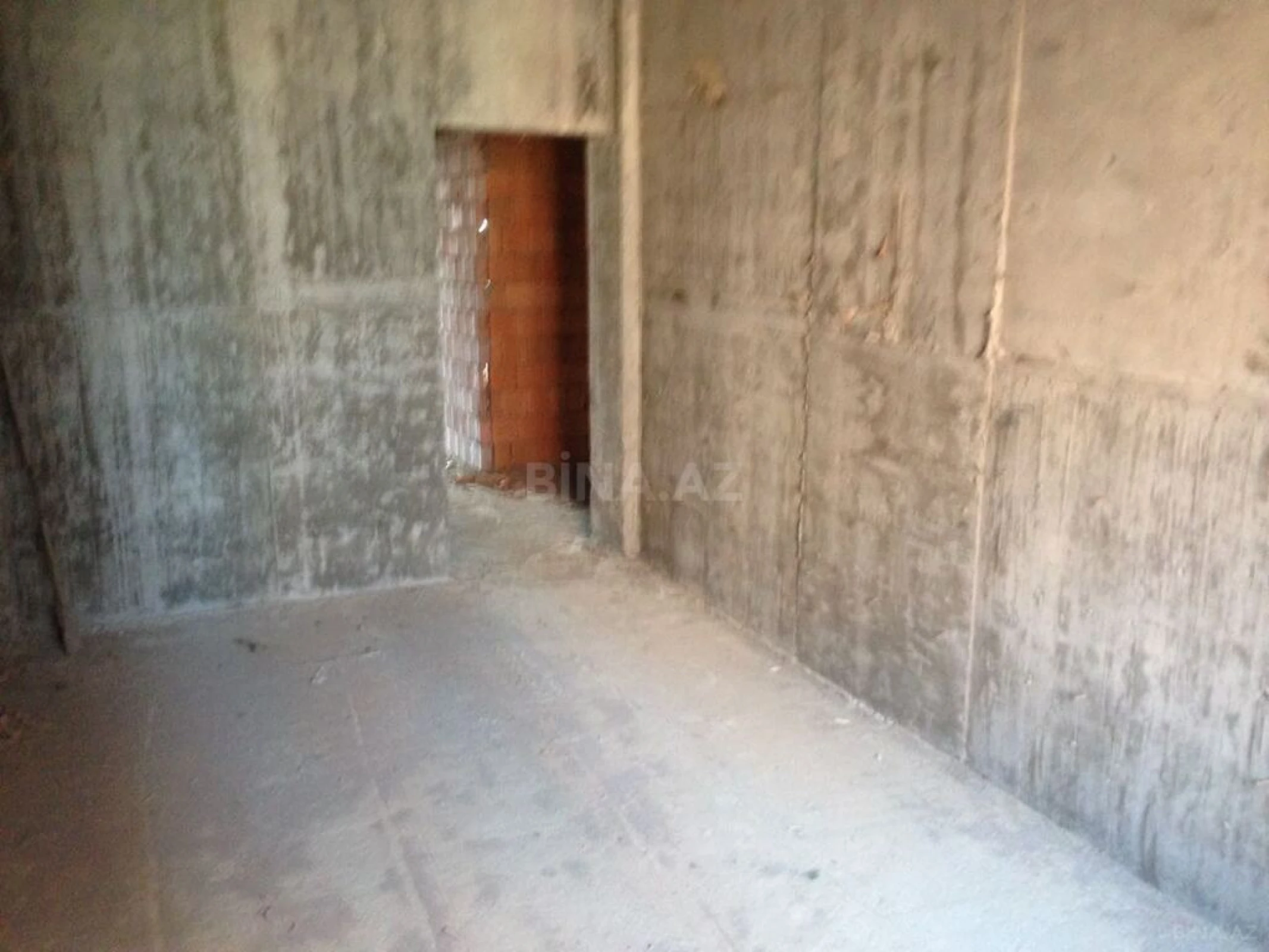 Satılır 3 otaqlı mənzil 124 m²
