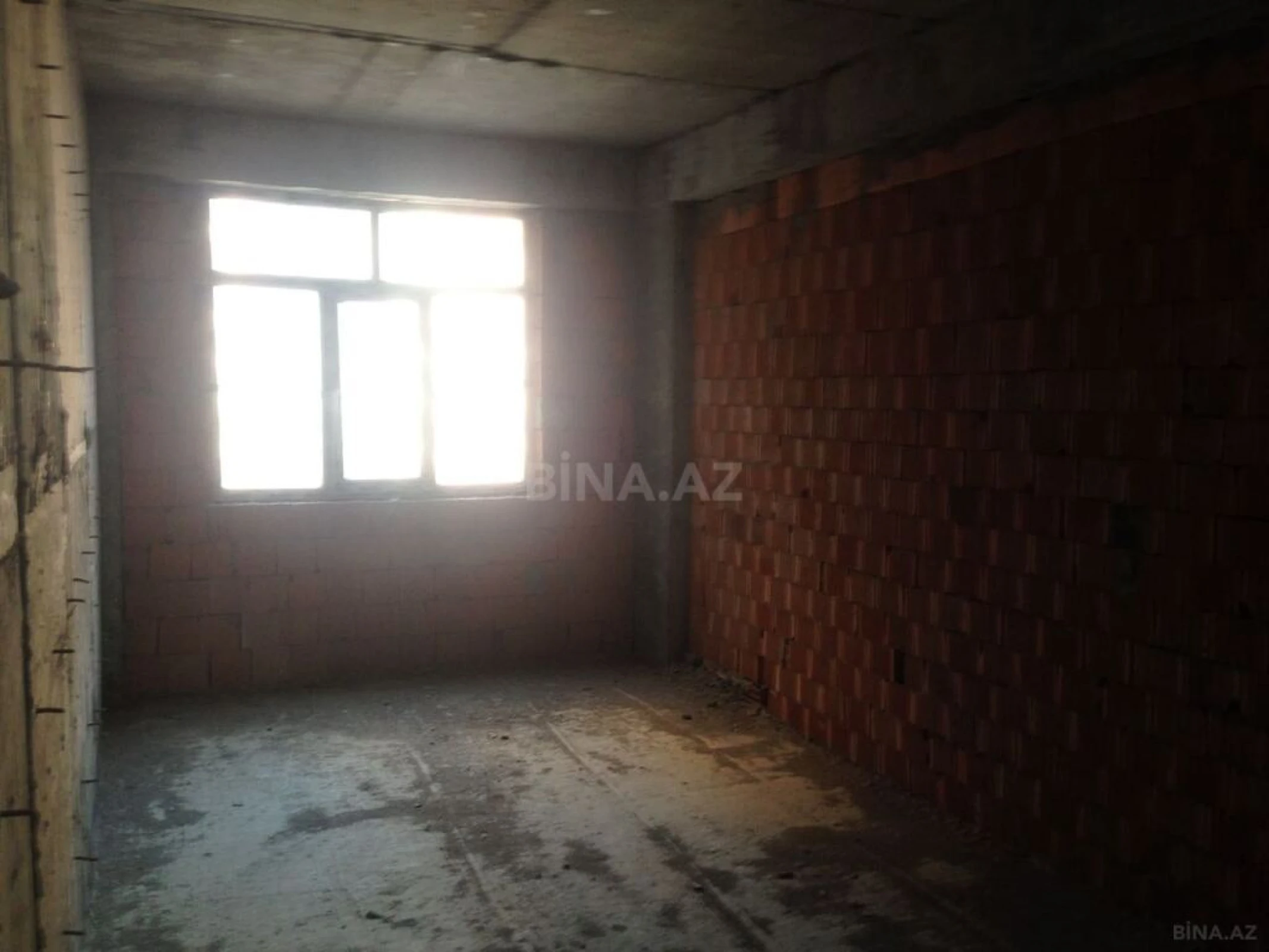 Satılır 3 otaqlı mənzil 124 m²