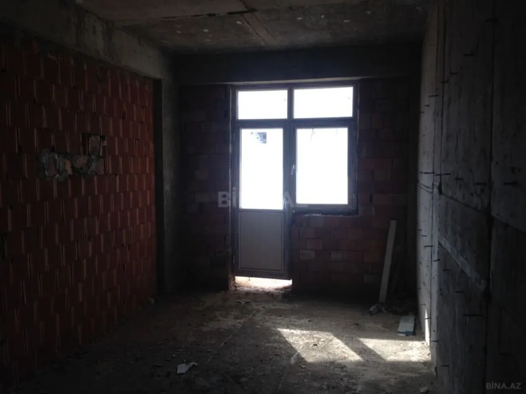 Satılır 3 otaqlı mənzil 124 m²