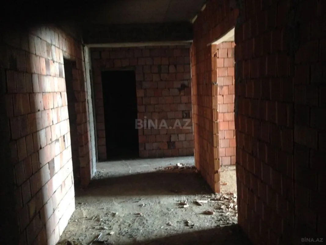 Satılır 3 otaqlı mənzil 124 m²