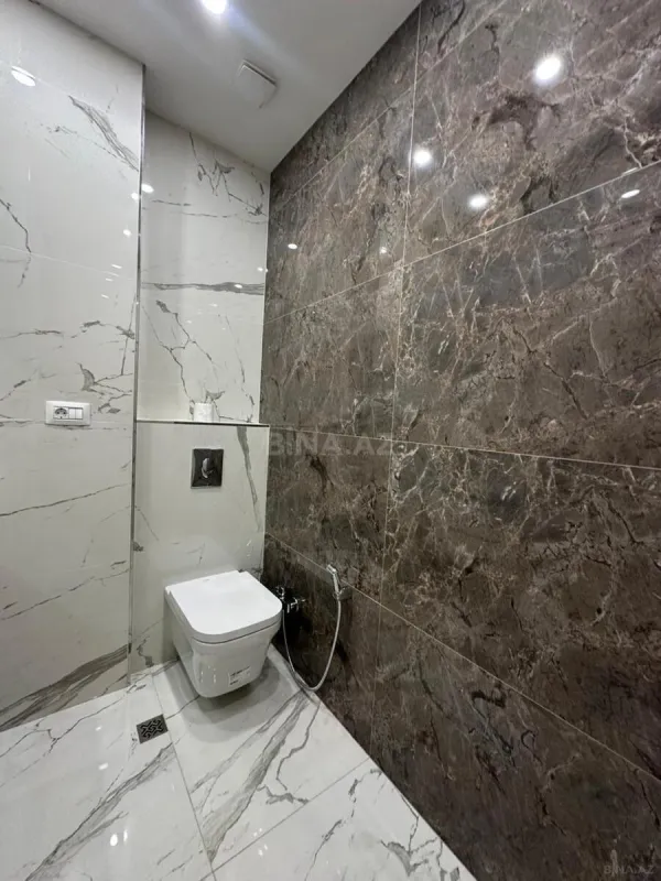 Kirayə verilir 5 otaqlı mənzil 220 m²
