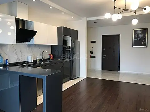 Satılır 2 otaqlı mənzil 96 m²