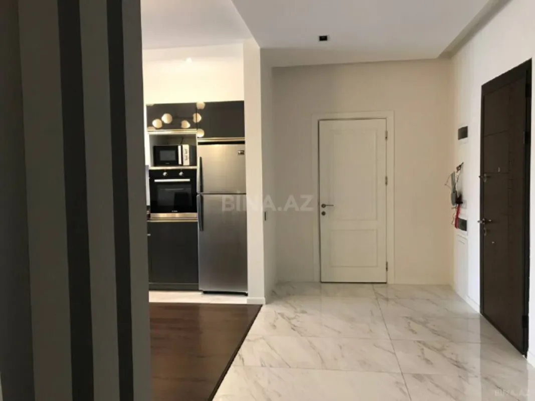Satılır 2 otaqlı mənzil 96 m²