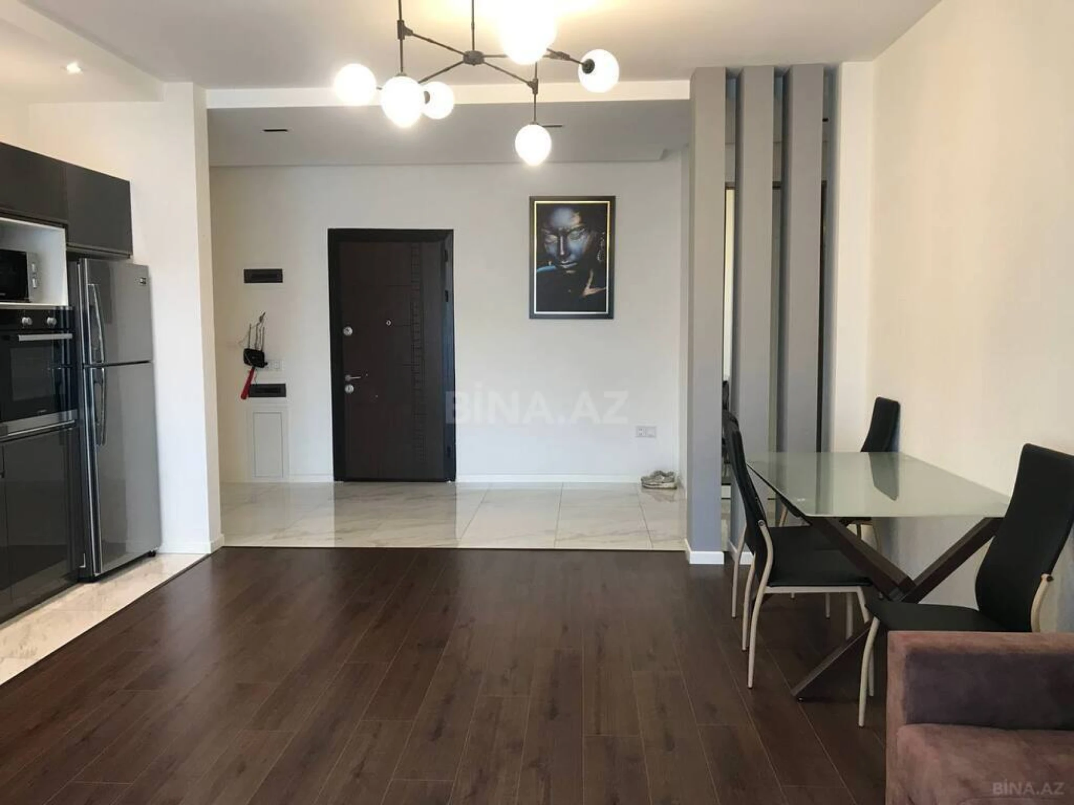 Satılır 2 otaqlı mənzil 96 m²