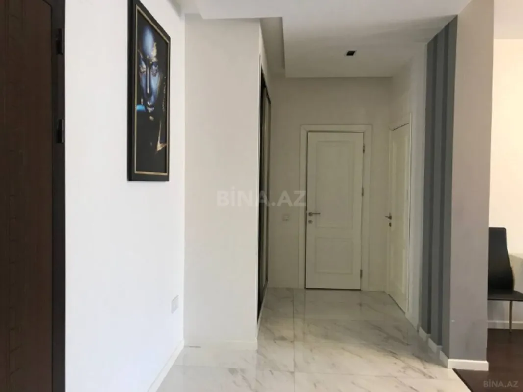 Satılır 2 otaqlı mənzil 96 m²