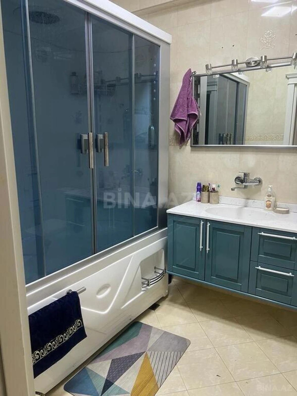 Satılır 4 otaqlı mənzil 156 m²