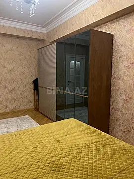 Satılır 4 otaqlı mənzil 156 m²