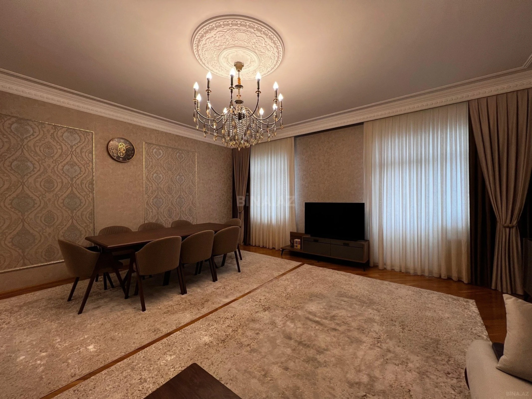 Satılır 4 otaqlı mənzil 156 m²