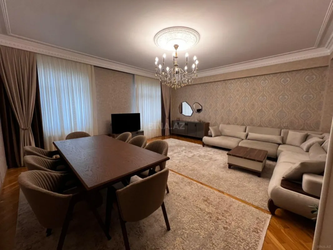 Satılır 4 otaqlı mənzil 156 m²