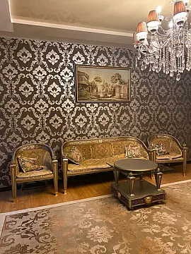 Satılır 3 otaqlı mənzil 130 m²