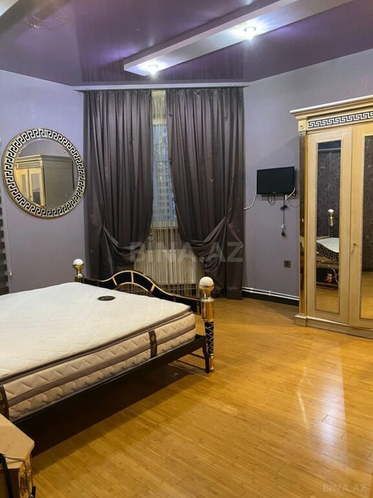 Satılır 3 otaqlı mənzil 130 m²