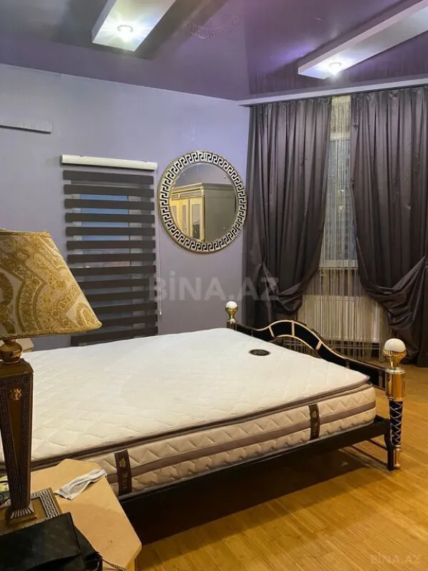 Satılır 3 otaqlı mənzil 130 m²