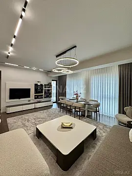 Satılır 3 otaqlı mənzil 127 m²