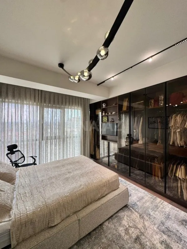 Satılır 3 otaqlı mənzil 127 m²