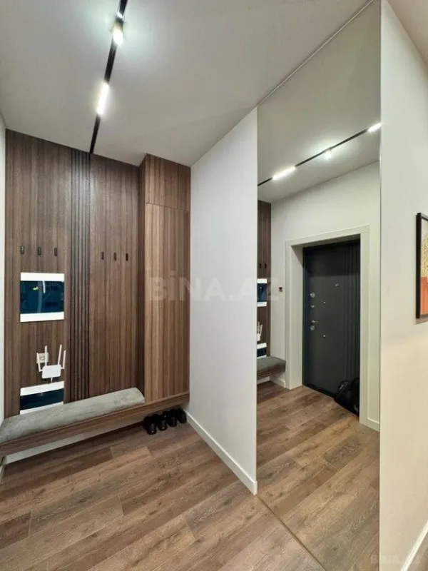 Satılır 3 otaqlı mənzil 127 m²