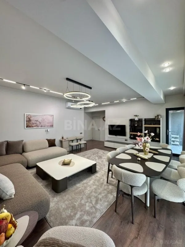 Satılır 3 otaqlı mənzil 127 m²