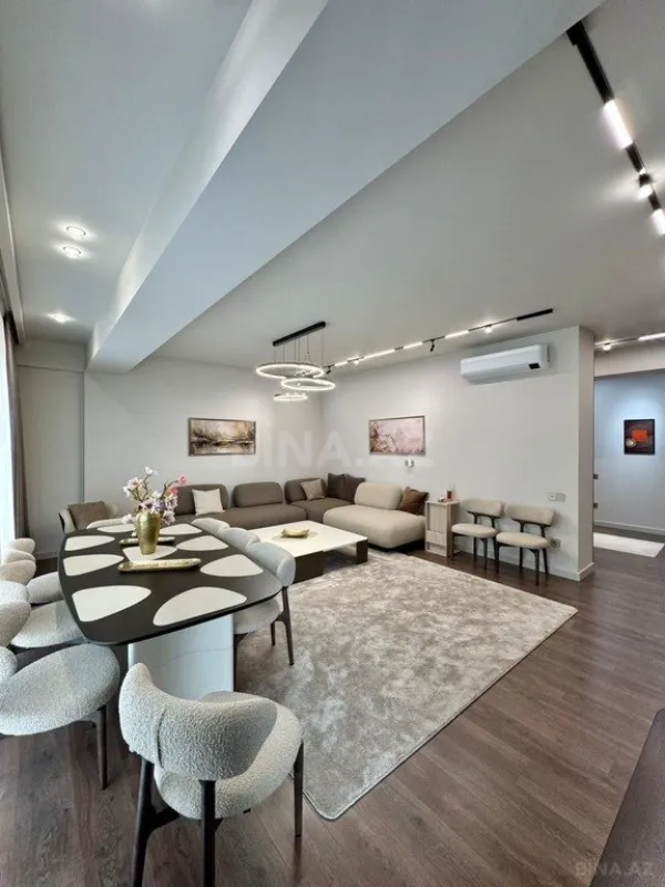 Satılır 3 otaqlı mənzil 127 m²