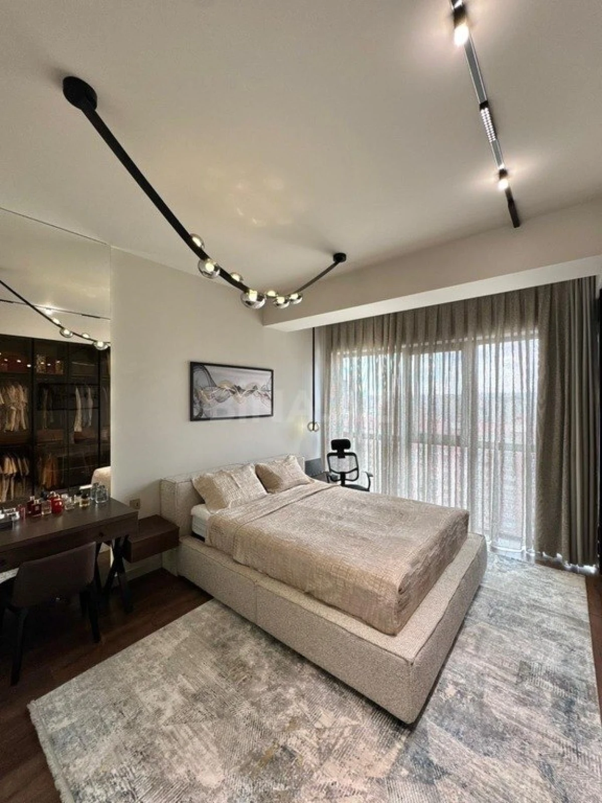 Satılır 3 otaqlı mənzil 127 m²