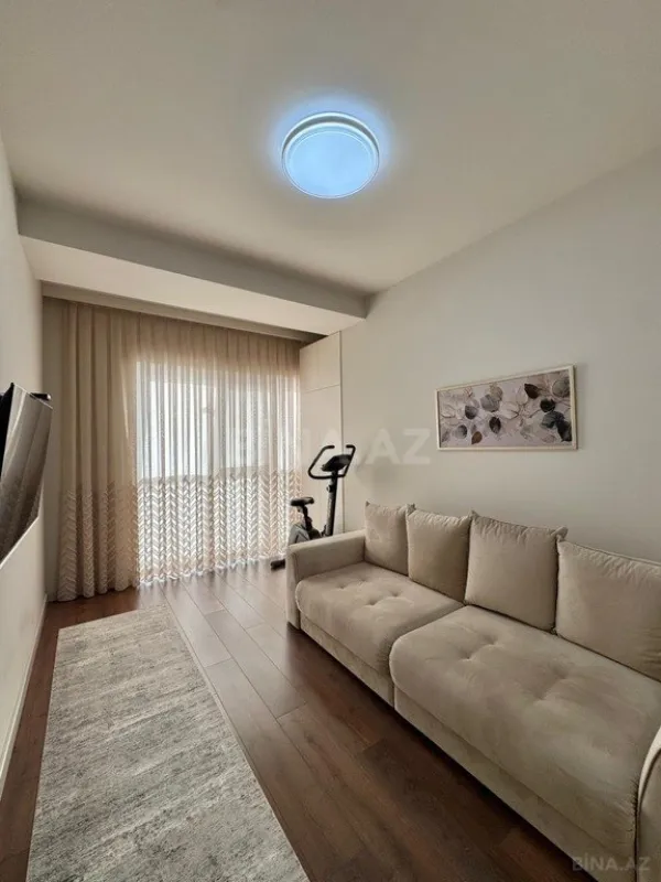 Satılır 3 otaqlı mənzil 127 m²
