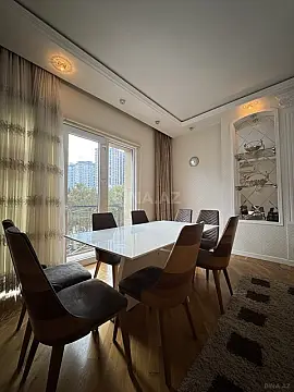 Kirayə verilir 3 otaqlı mənzil 140 m²