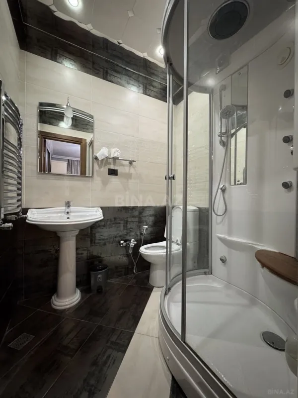 Kirayə verilir 3 otaqlı mənzil 140 m²