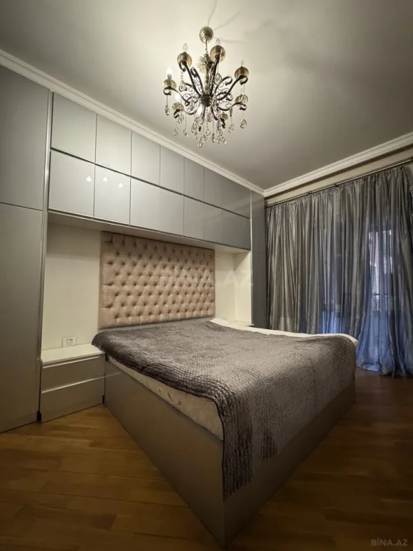 Kirayə verilir 3 otaqlı mənzil 140 m²