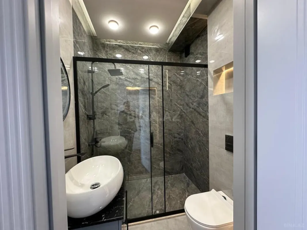 Satılır 3 otaqlı mənzil 160 m²
