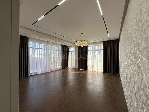 Satılır 3 otaqlı mənzil 160 m²