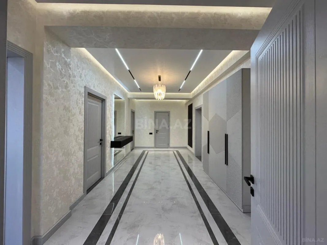 Satılır 3 otaqlı mənzil 160 m²