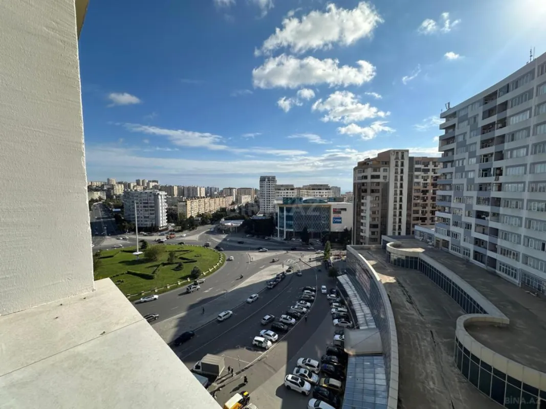 Satılır 3 otaqlı mənzil 107 m²