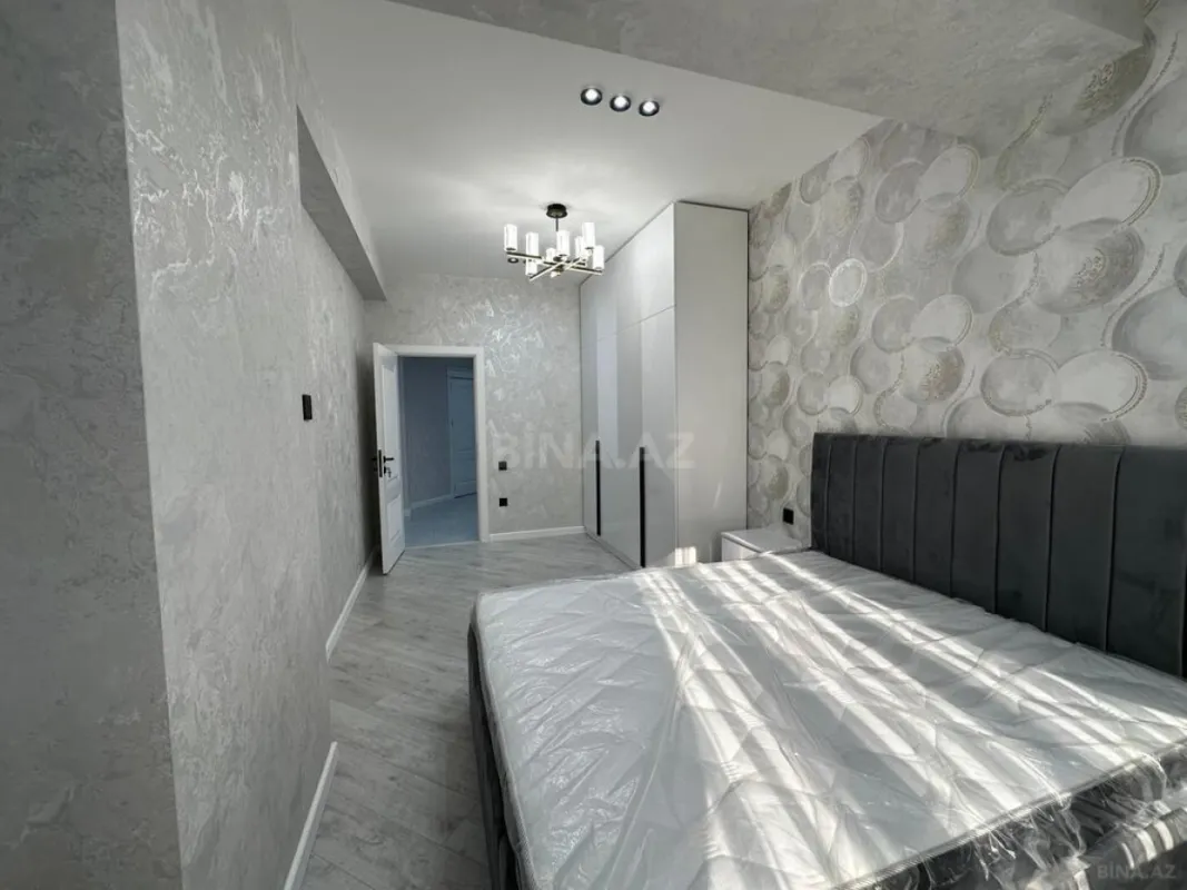 Satılır 3 otaqlı mənzil 107 m²