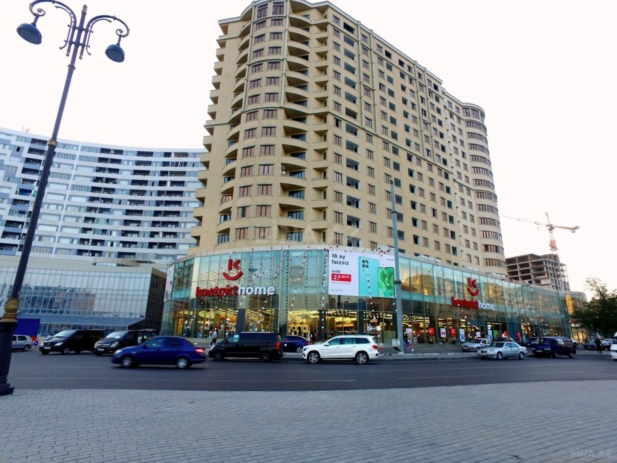 Satılır 3 otaqlı mənzil 107 m²