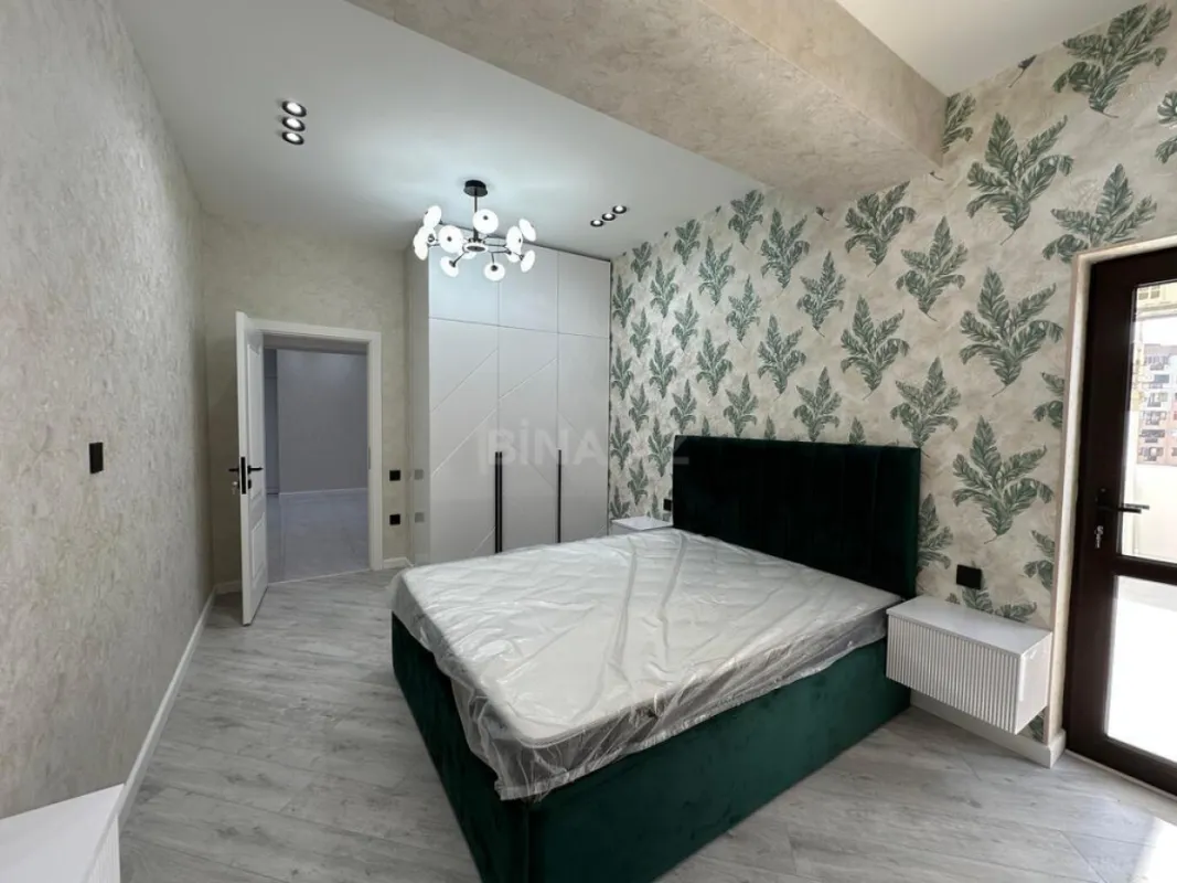 Satılır 3 otaqlı mənzil 107 m²