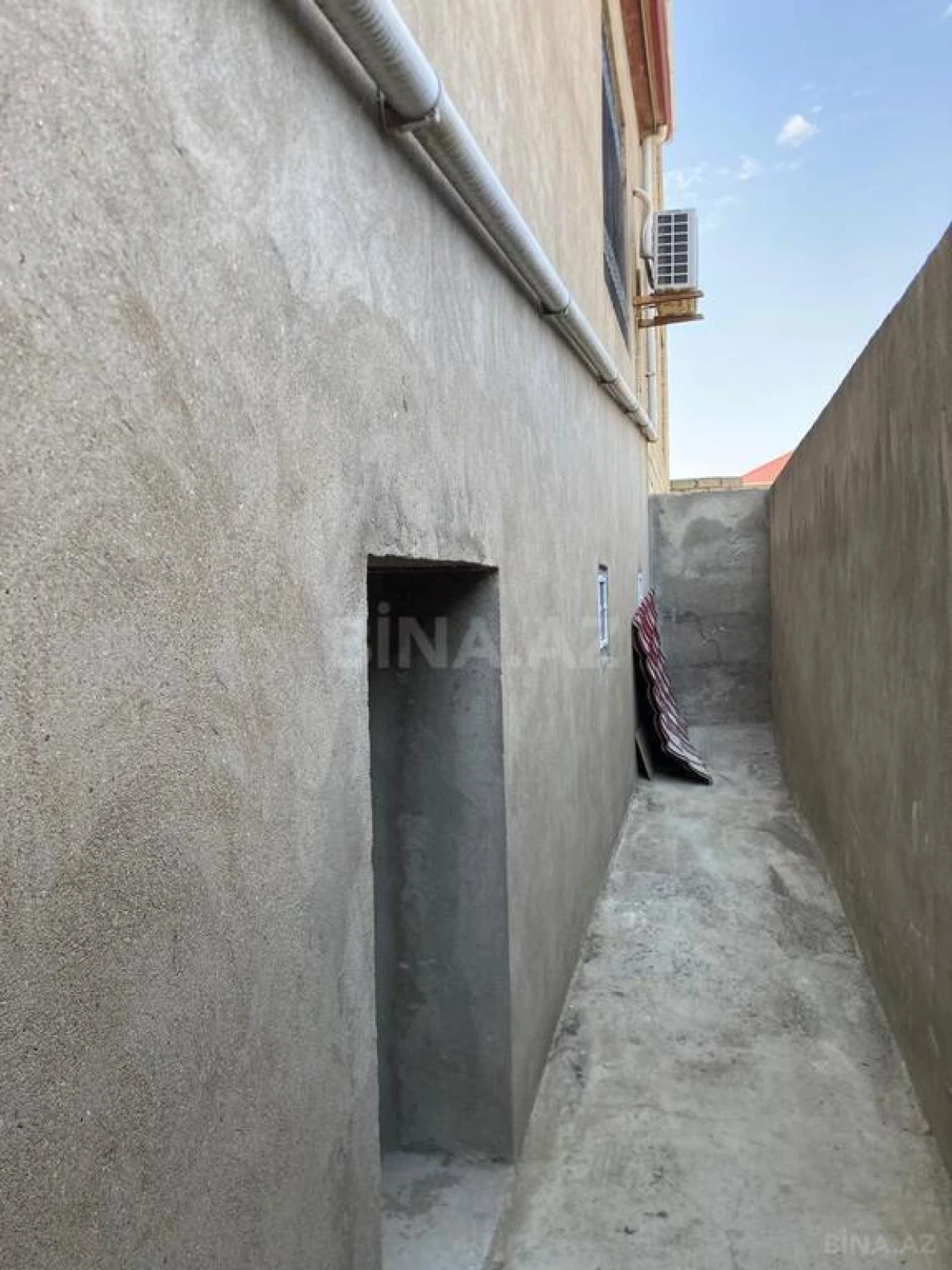 Satılır 4 otaqlı həyət evi 100 m²