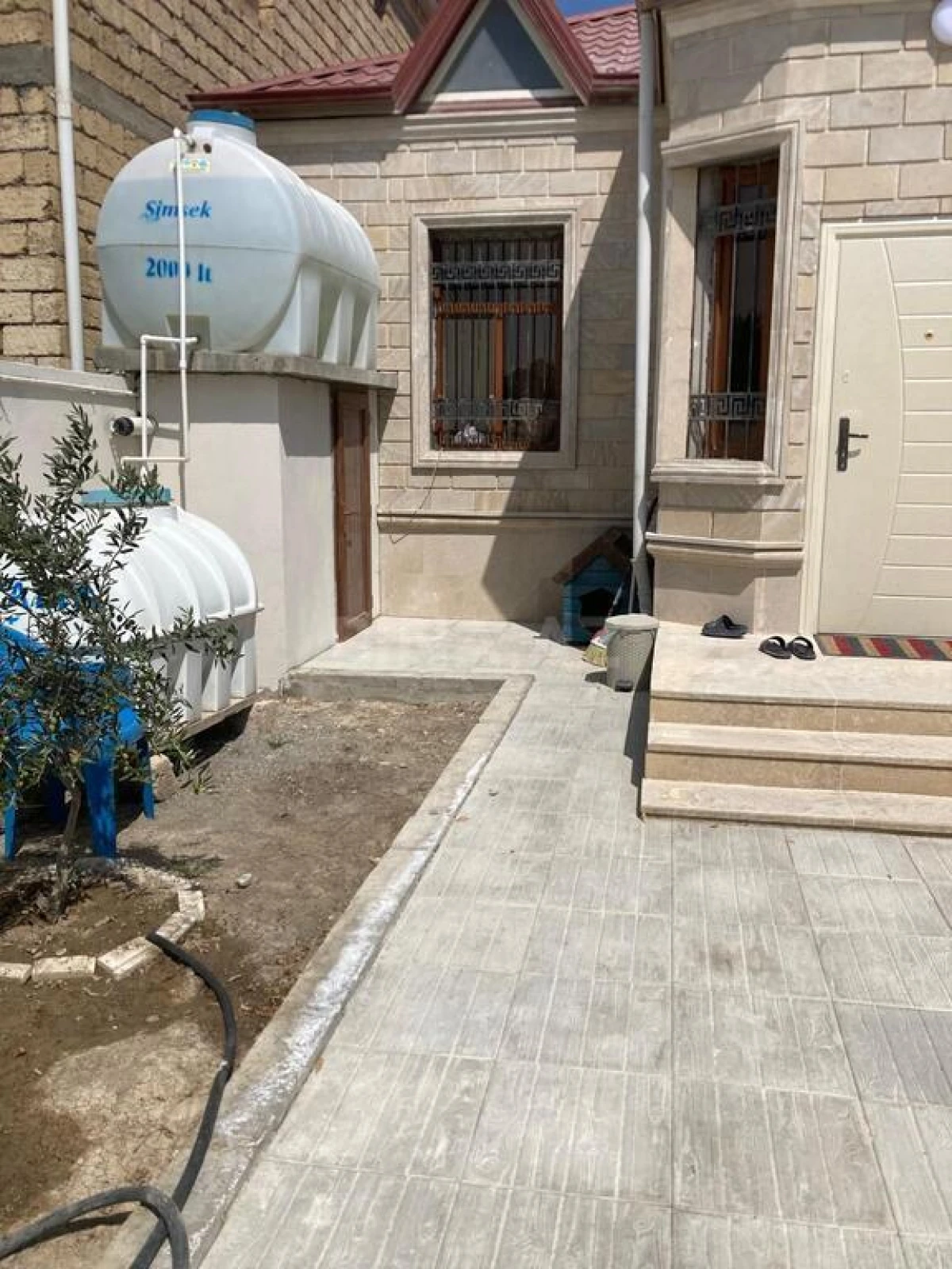 Satılır 4 otaqlı həyət evi 100 m²