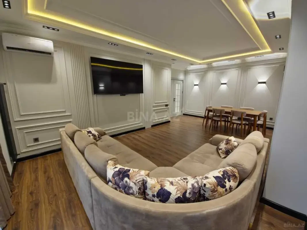 Kirayə verilir 3 otaqlı mənzil 155 m²