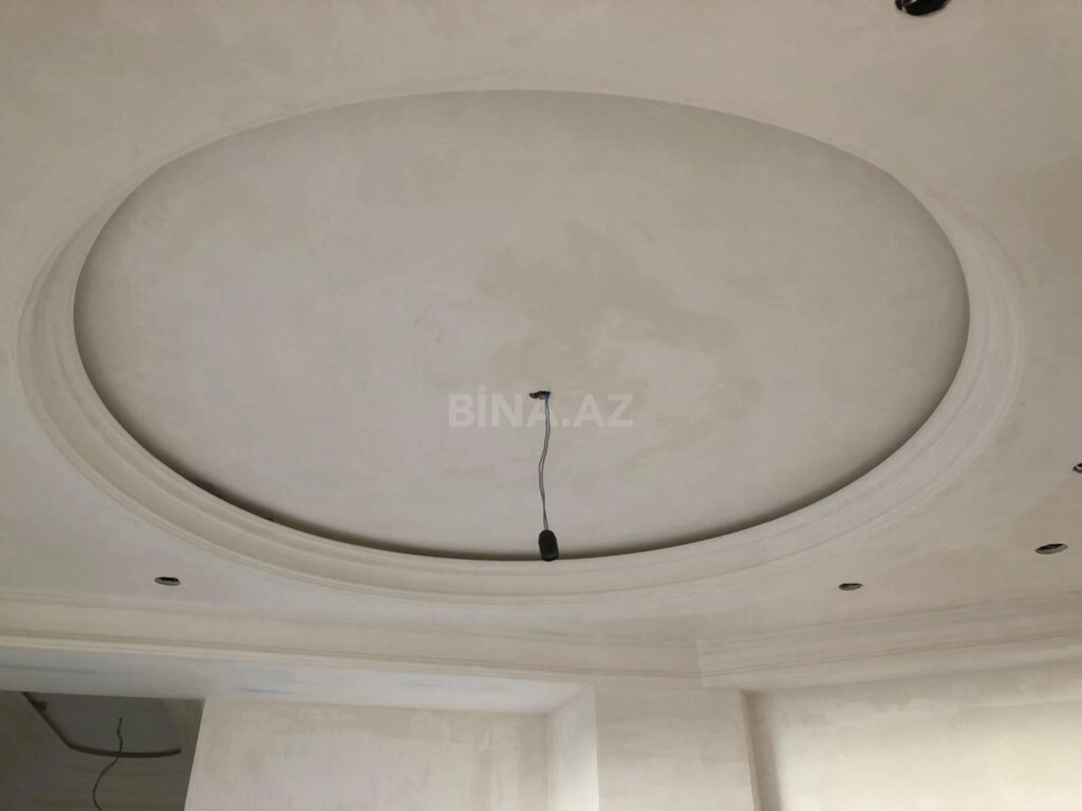 Satılır 3 otaqlı mənzil 158 m²