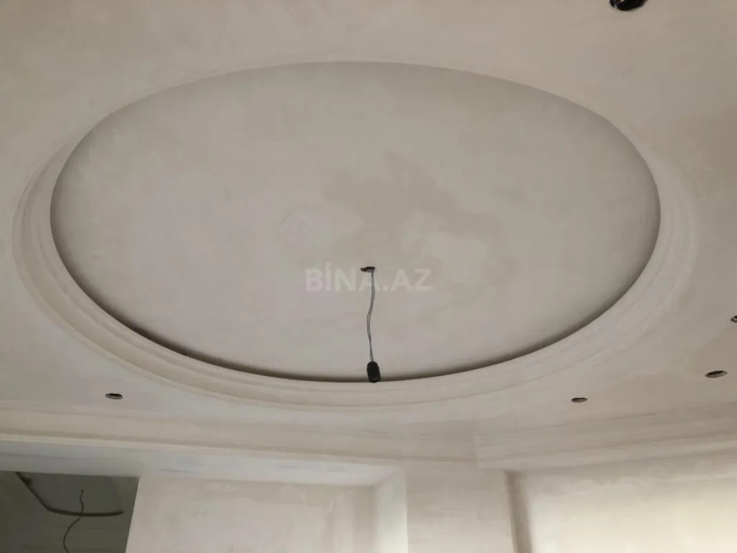 Satılır 3 otaqlı mənzil 158 m²