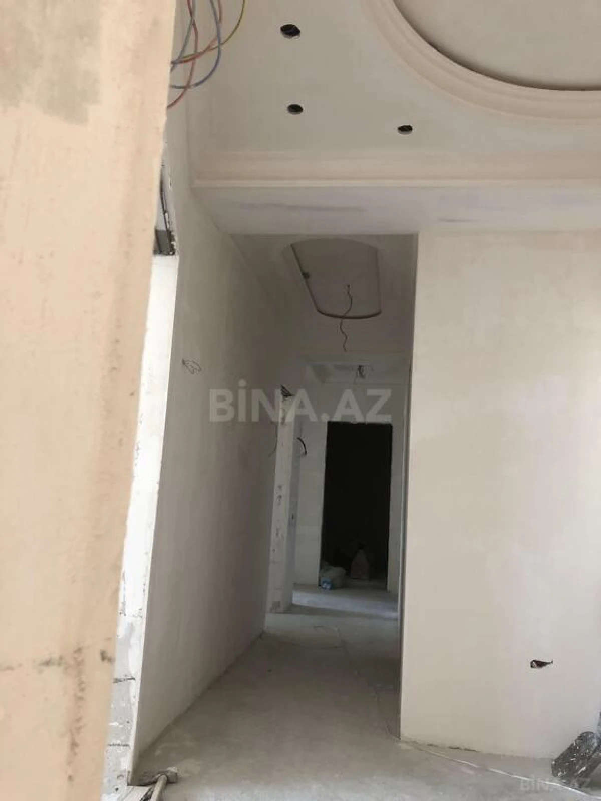Satılır 3 otaqlı mənzil 158 m²