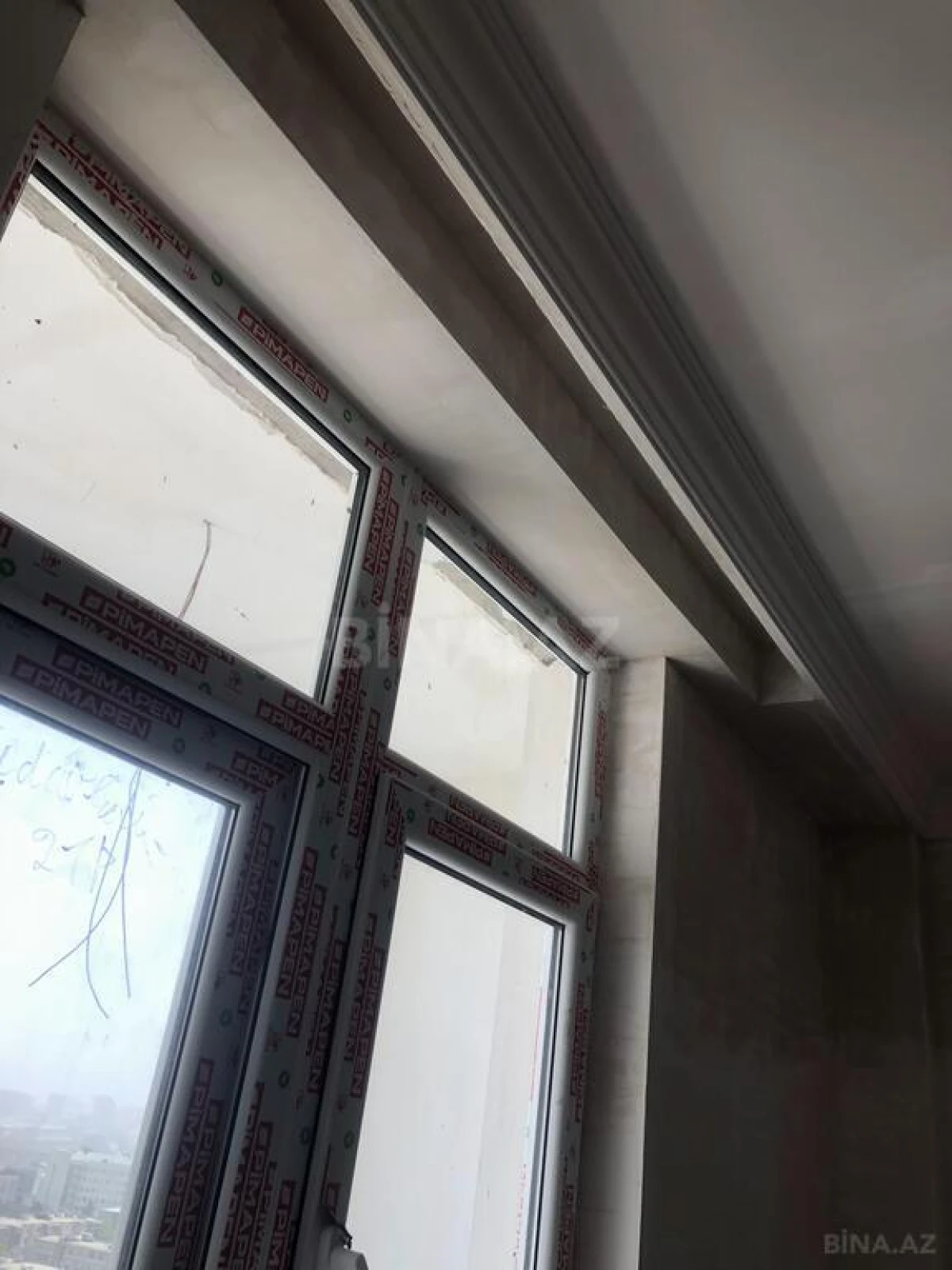 Satılır 3 otaqlı mənzil 158 m²
