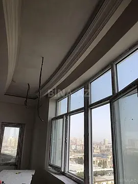 Satılır 3 otaqlı mənzil 158 m²