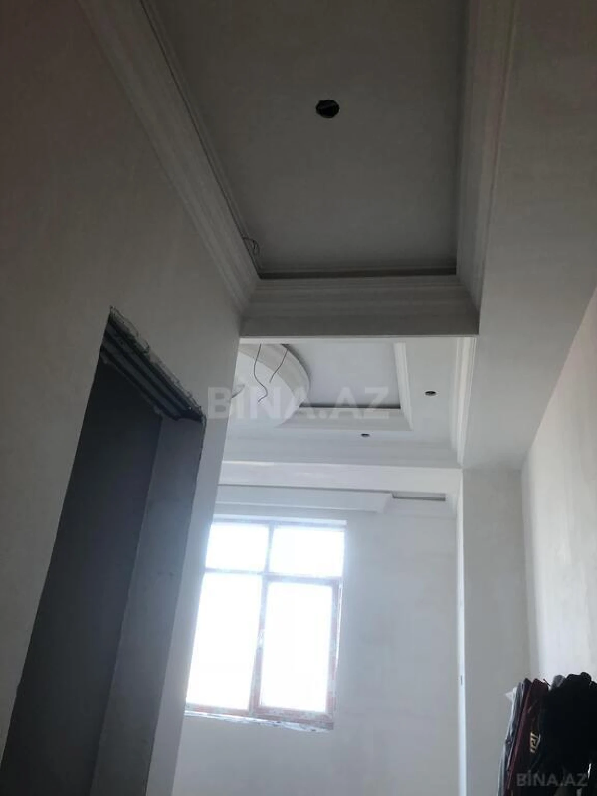 Satılır 3 otaqlı mənzil 158 m²
