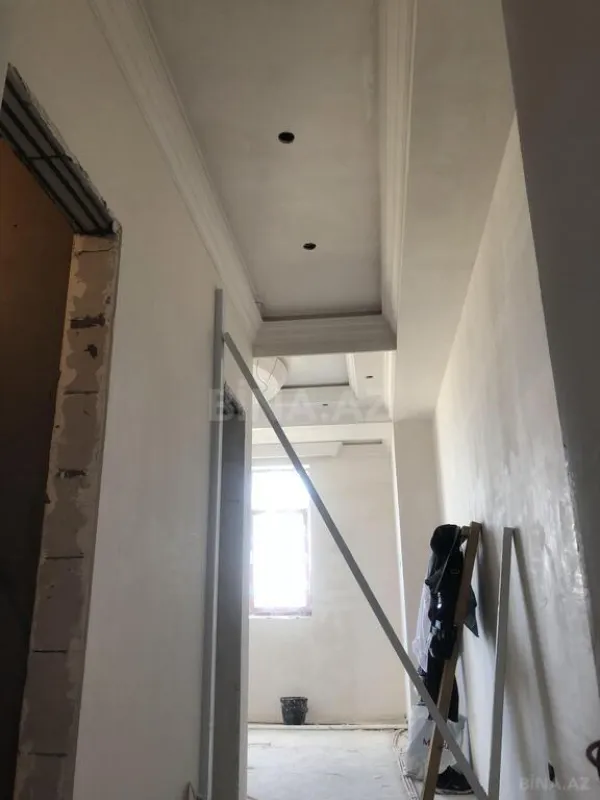 Satılır 3 otaqlı mənzil 158 m²