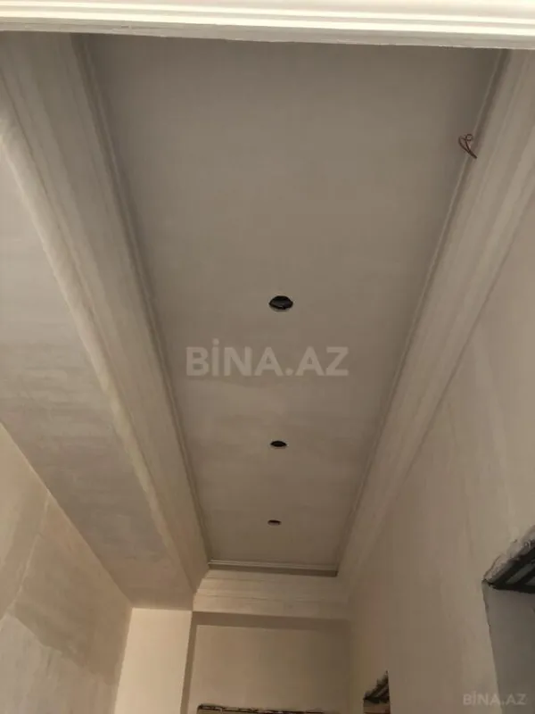 Satılır 3 otaqlı mənzil 158 m²