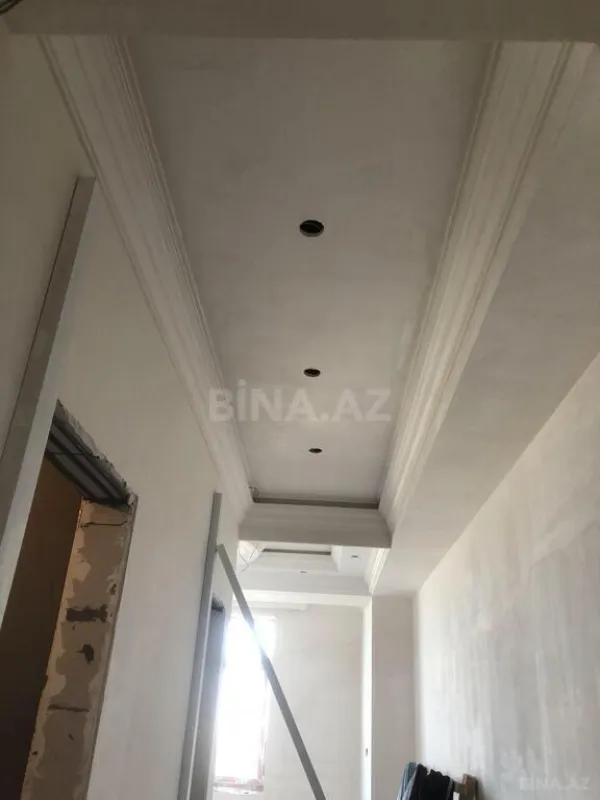 Satılır 3 otaqlı mənzil 158 m²