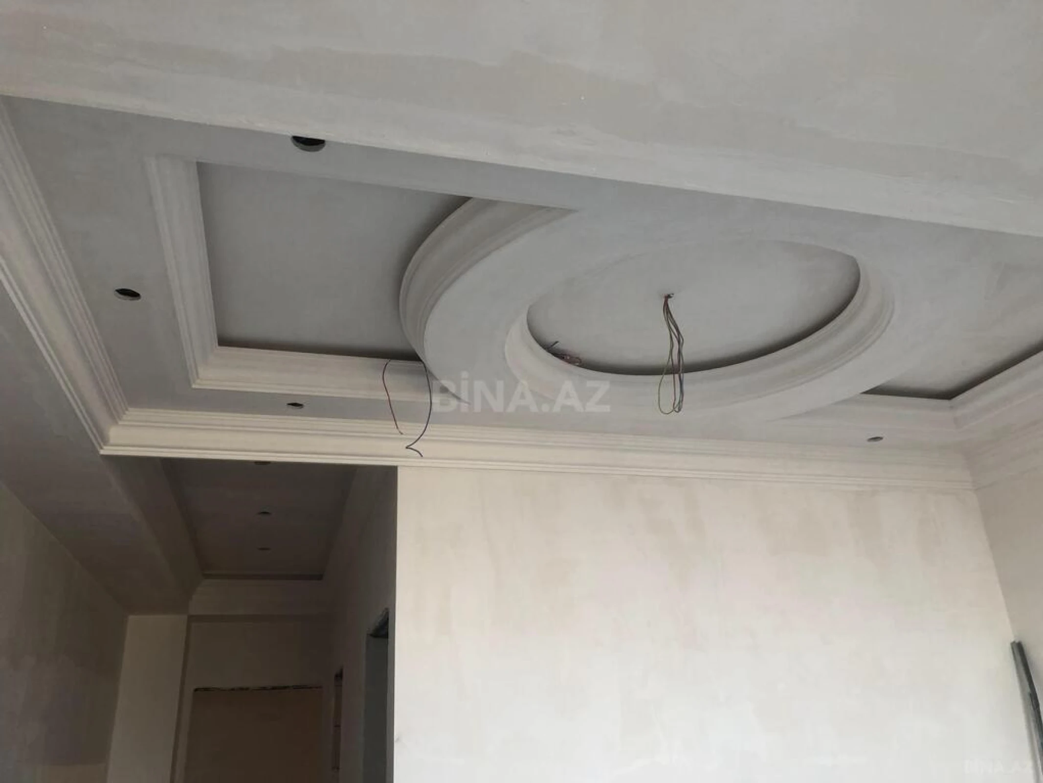 Satılır 3 otaqlı mənzil 158 m²